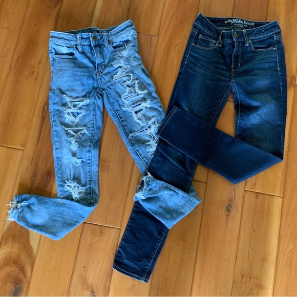 American Eagle 2 pairs Jegging jeans size 0